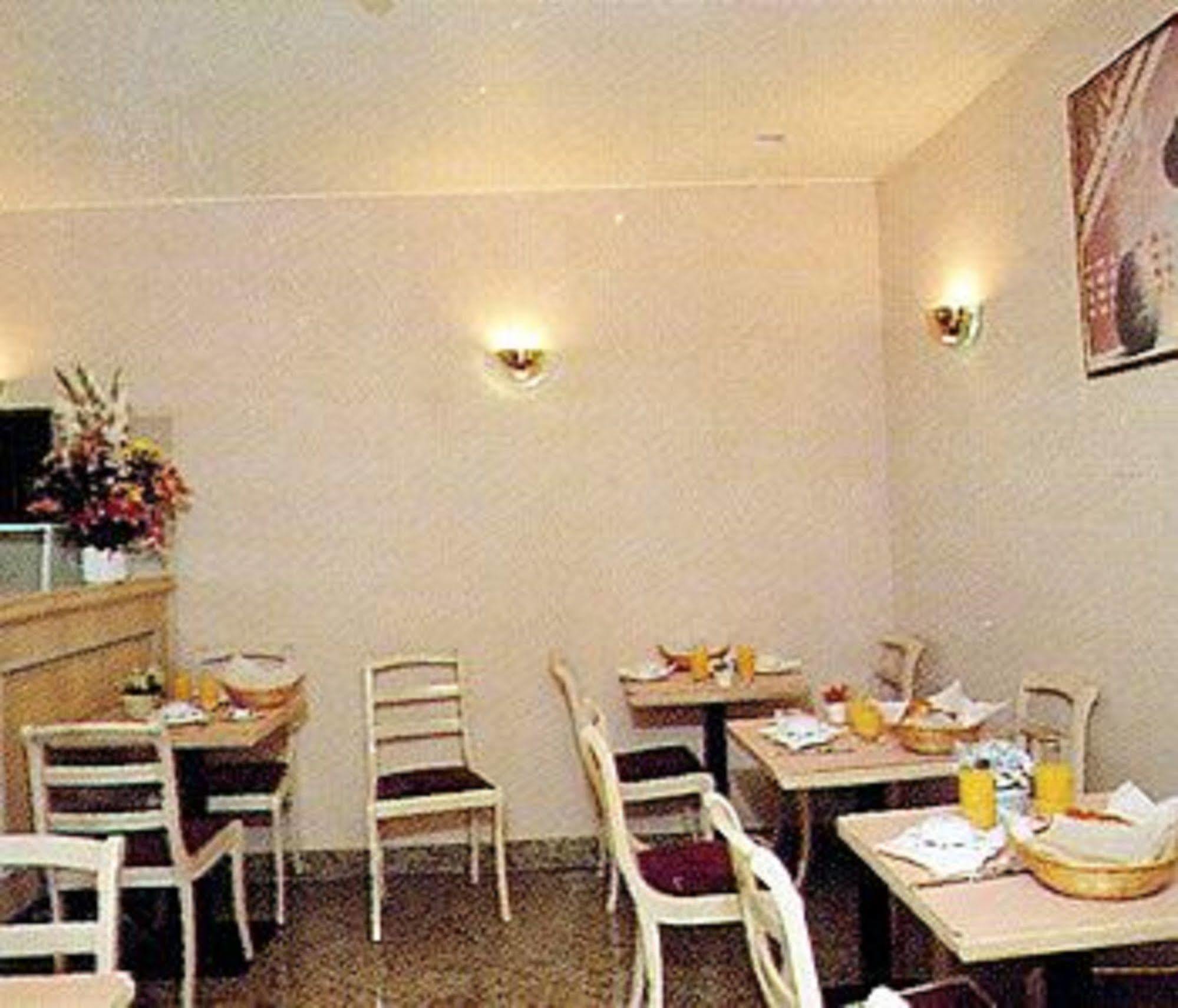 Hotel Chateau D'Eau Paris Eksteriør billede